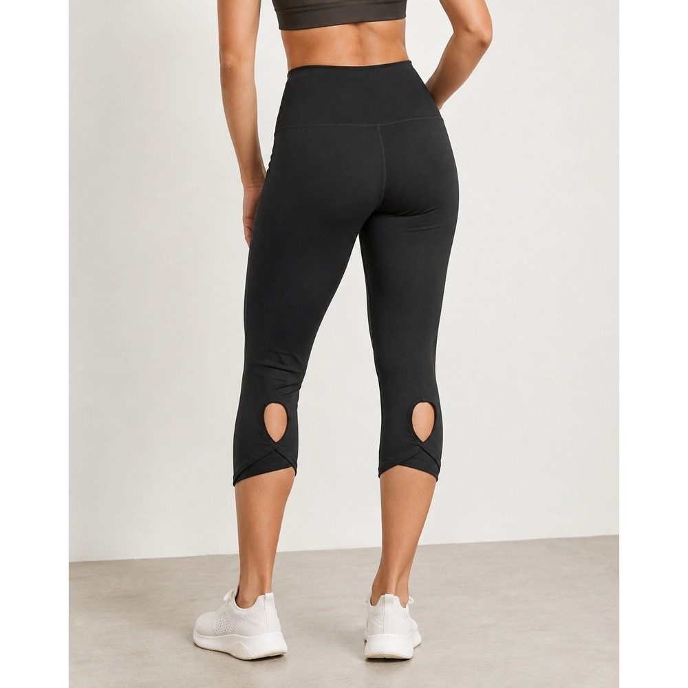 *NWT* Mono B Teardrop Capri Leggings Women's M Black High Rise Cutout